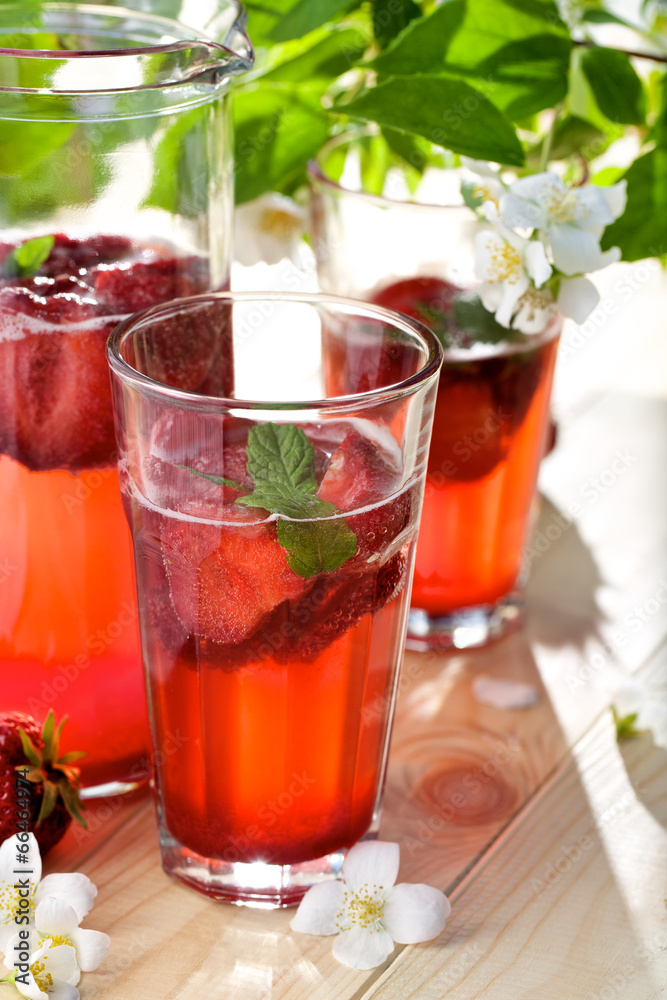 Strawberry lemonade Strawberry lemonade