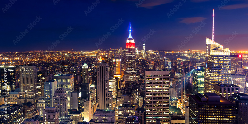 Fototapeta premium Aerial night view of Manhattan skyline - New York - USA