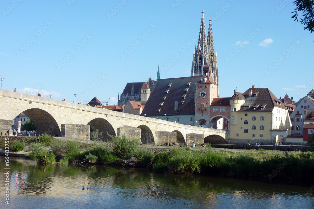 Steinerne Brücke mit Regensburger Dom