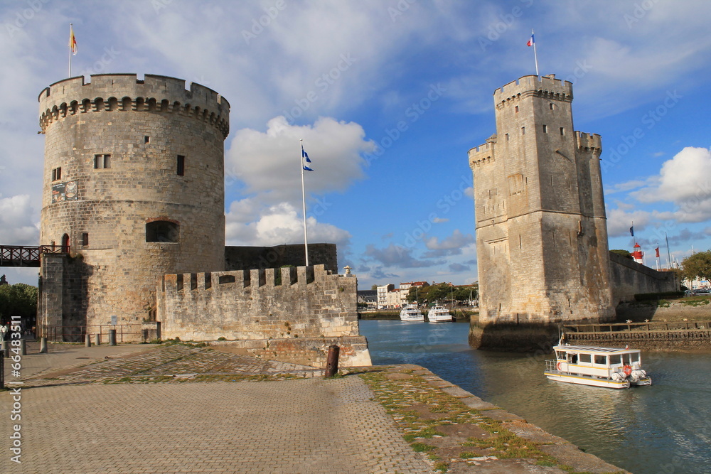Entrée du vieux port de La Rochelle
