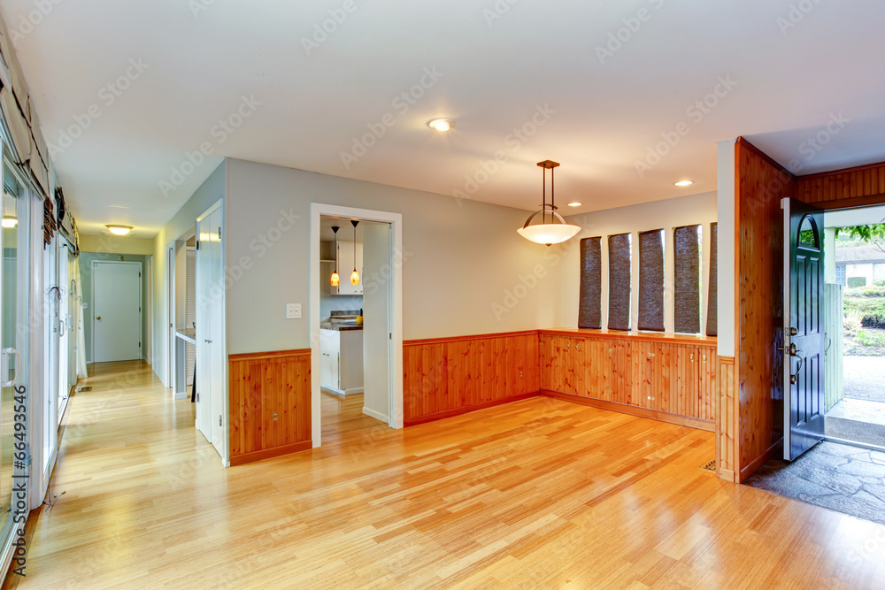 Fototapeta premium Empty entrance hall