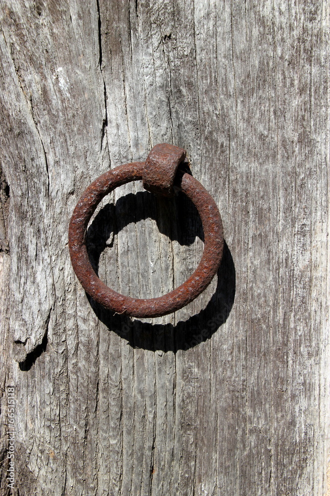 Vieille porte. Vieille porte.