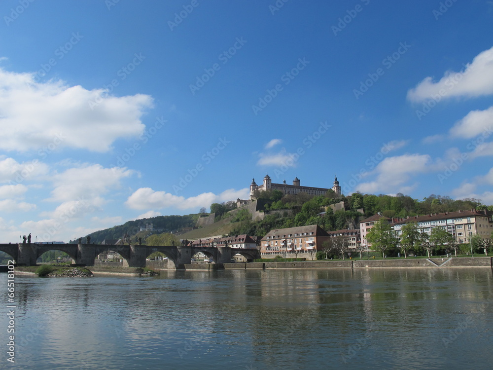 Obraz premium Marienberg Fortress in Spring
