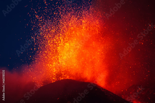 Fotografija Eruption volcano Etna