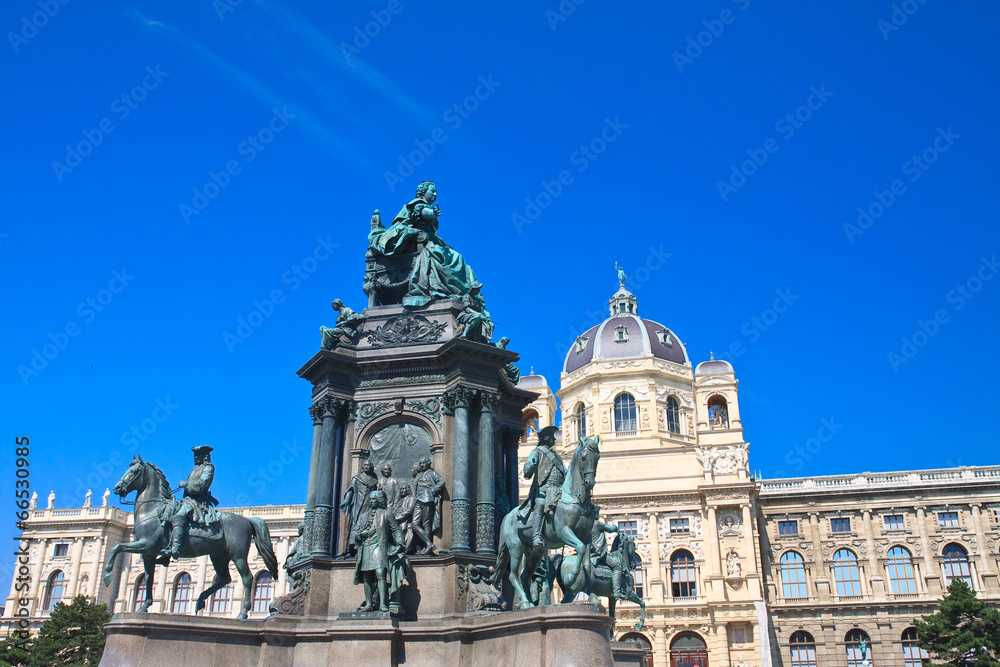 Museum of Natural History. Monument to Maria Theresa. Vienna. Au