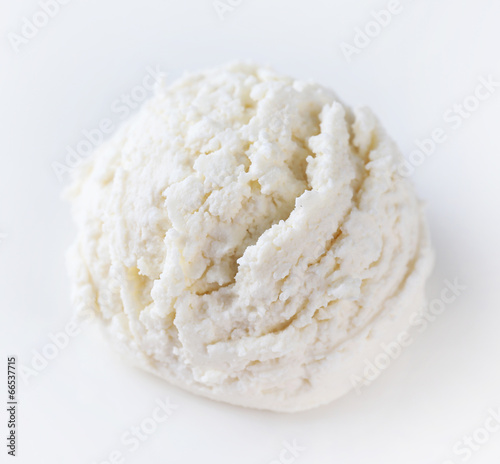 Fototapeta Naklejka Na Ścianę i Meble -  Vanilla ice cream  isolated on white