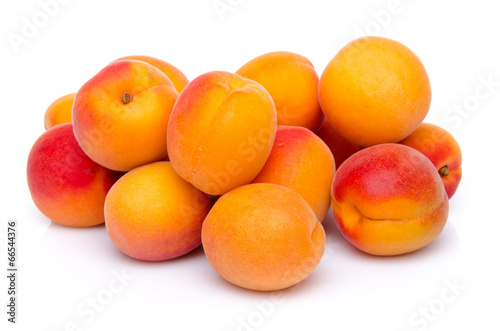 Mound of apricots