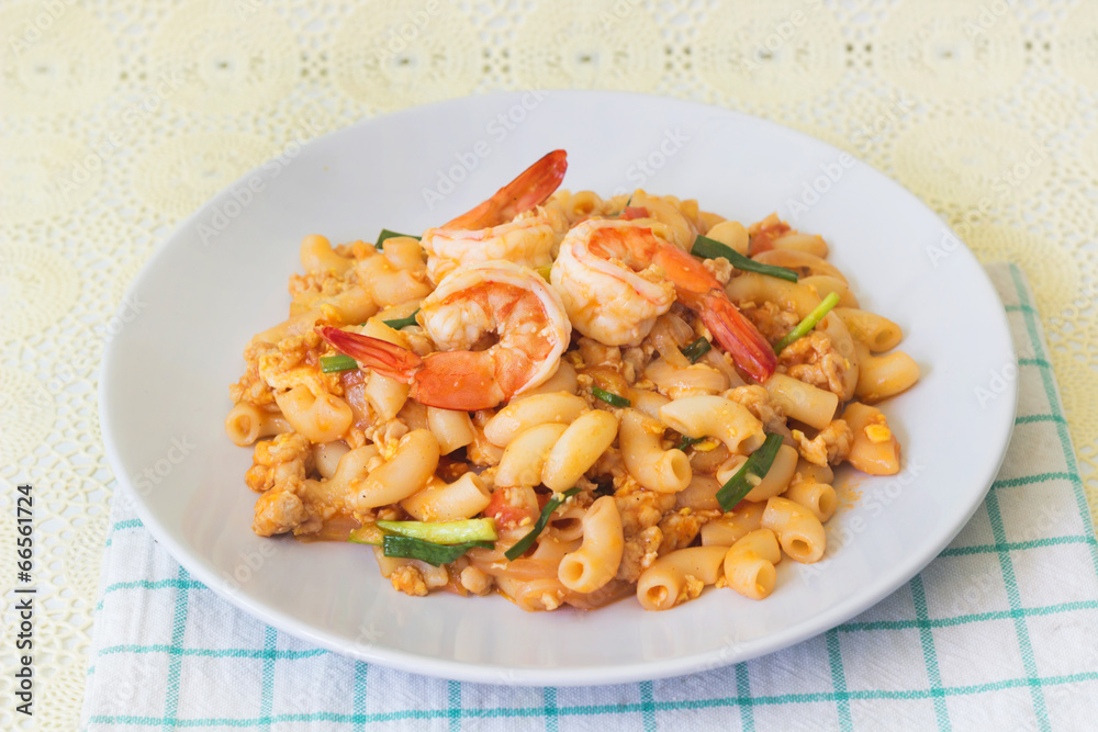 Stir fried macaroni with shrimp Stir fried macaroni with shrimp