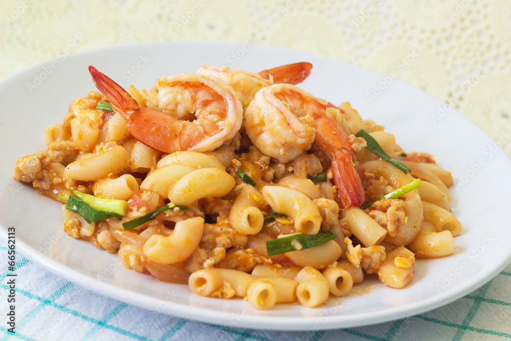 Stir fried macaroni with shrimp Stir fried macaroni with shrimp