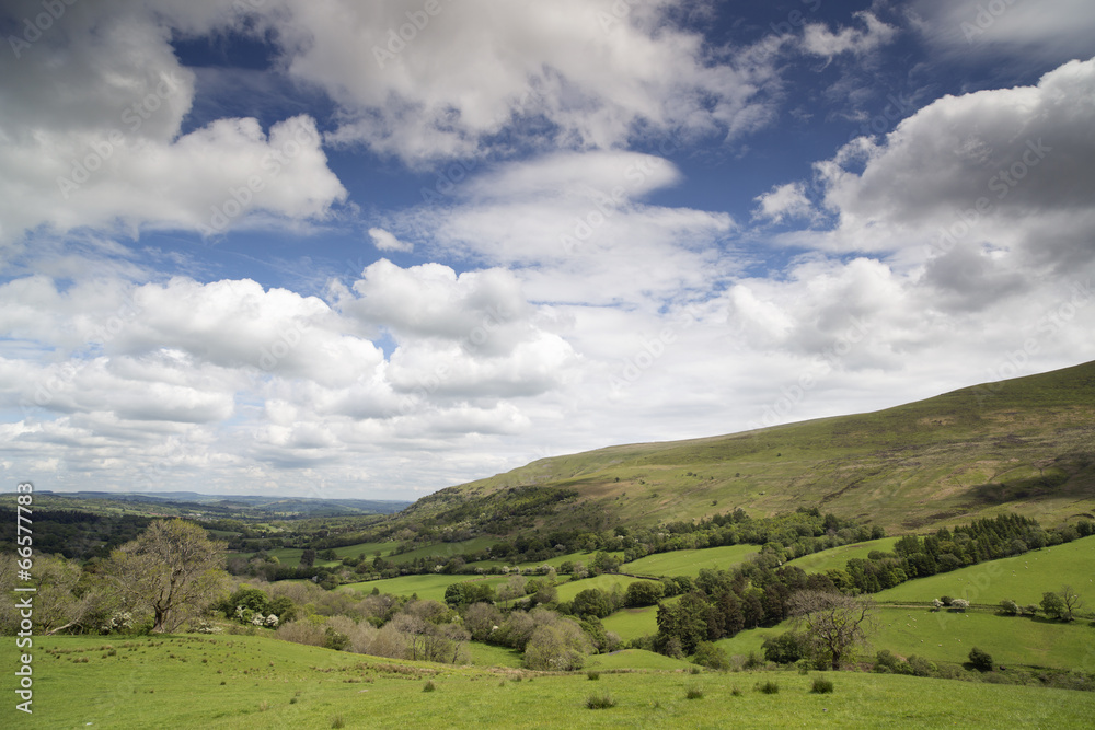 welsh countryside in the brecon beacons