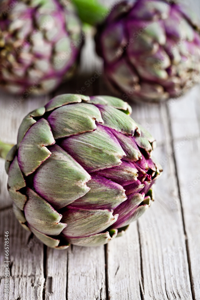 Obraz premium fresh artichokes