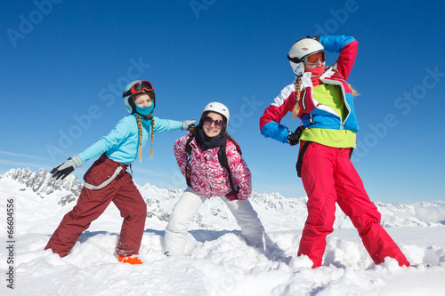 vacances sport d'hiver enfants