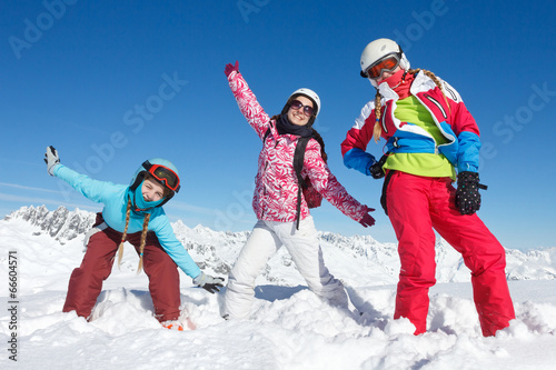 Equipe de ski famille