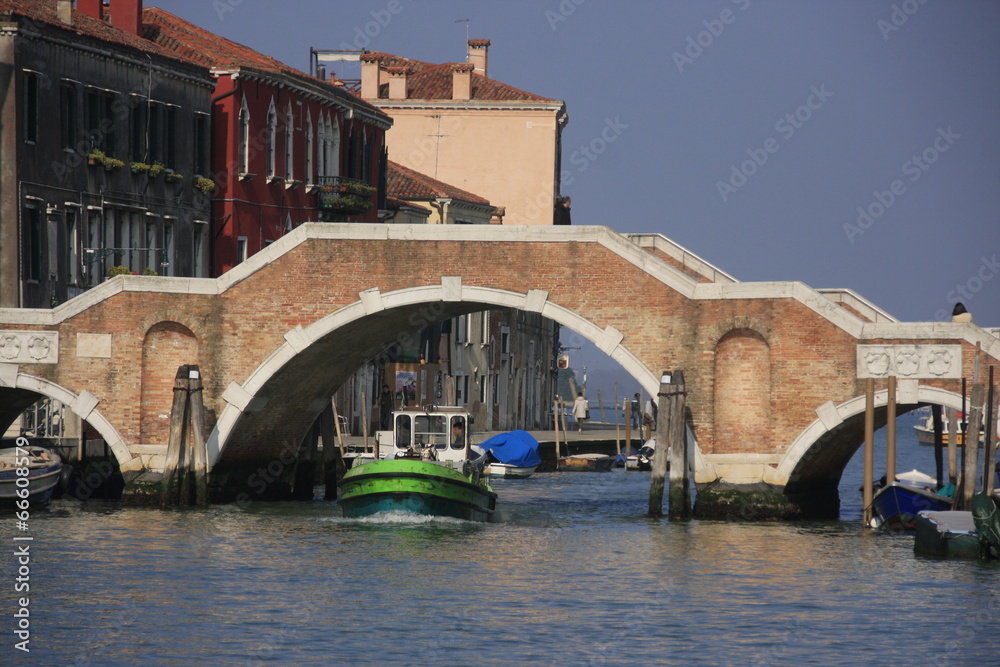 le pont des trois arches à Venise