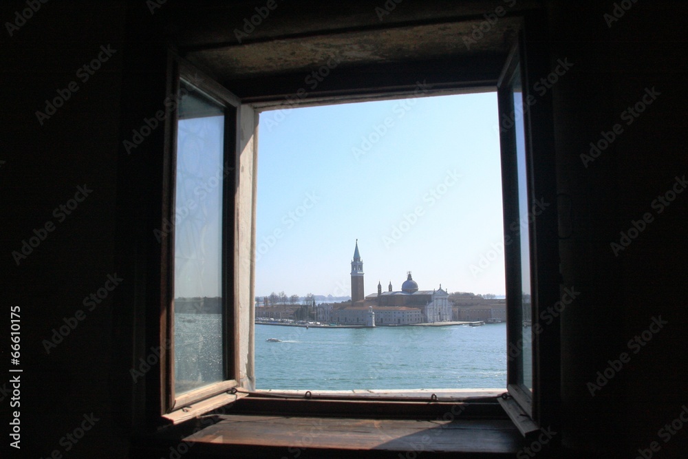 San Giorgio par la fenêtre