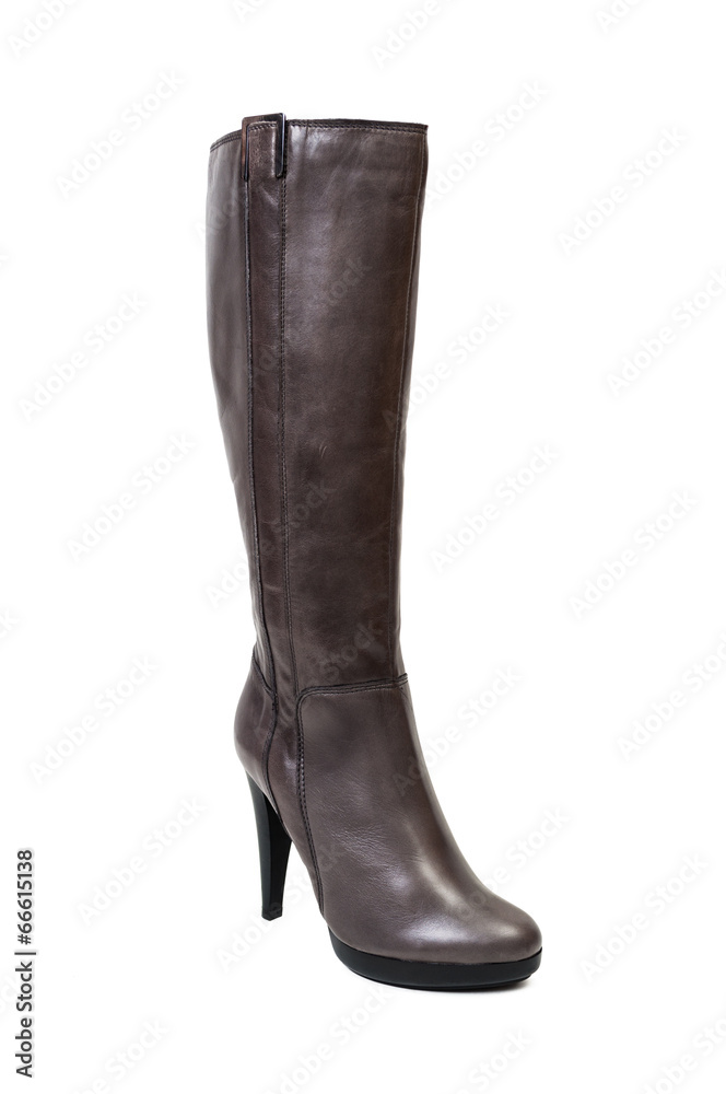 Elegant leather boot with high heel.