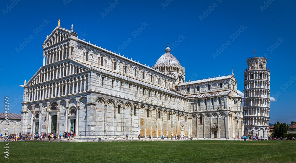 Pisa Cathedral and The leaning tower - Pisa Italy