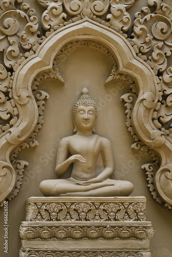Buddha sculpture on wall at Wat Tham Pu Wa Kanchanaburi, Thailan