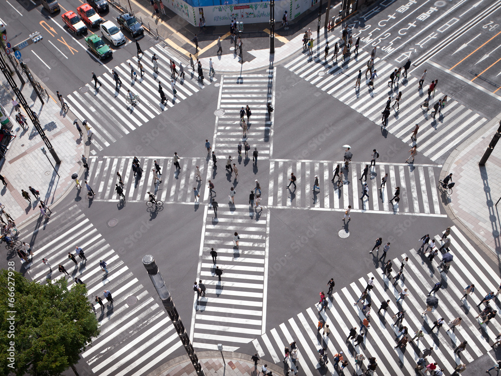 Naklejka premium Fußgänger in Tokio Japan
