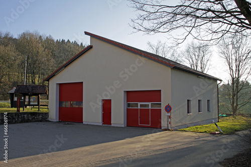 Fototapeta Naklejka Na Ścianę i Meble -  Feuerwehr in Extertal-Linderhofe