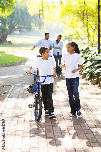 Wallpaper Mural kids and parents walking at the park Torontodigital.ca