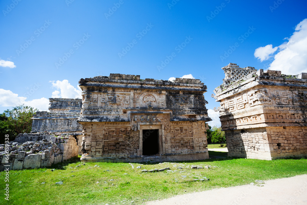 Ruined walls, El Caracol near Chichen Itza