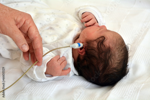 Obraz na płótnie Newborn Infant Hearing Screening w salonie