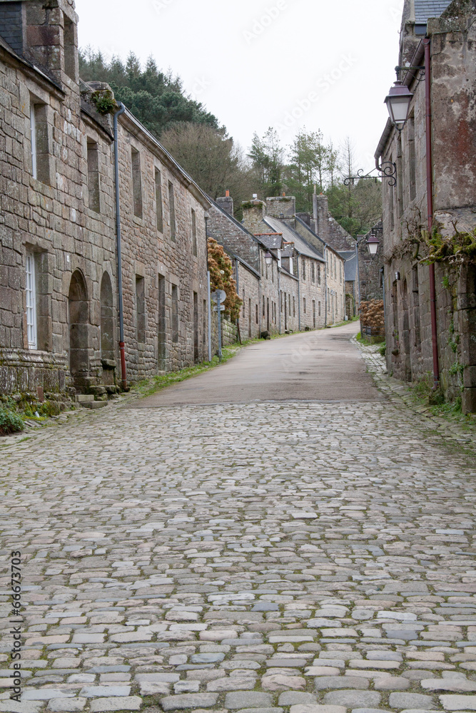 Rue pavée de granit à Locronan, Finistère, Bretagne