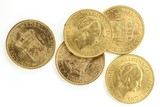 niederländische 10 Gulden Goldmünzen isoliert auf weißem Hintergrund