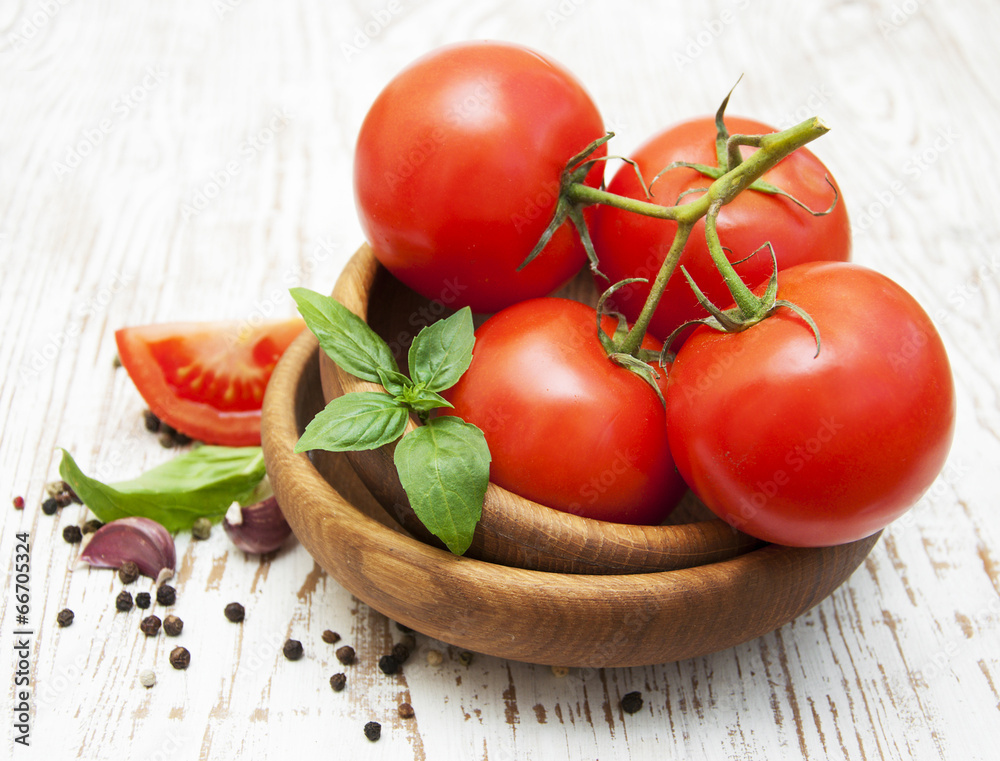 Tomatoes Tomatoes