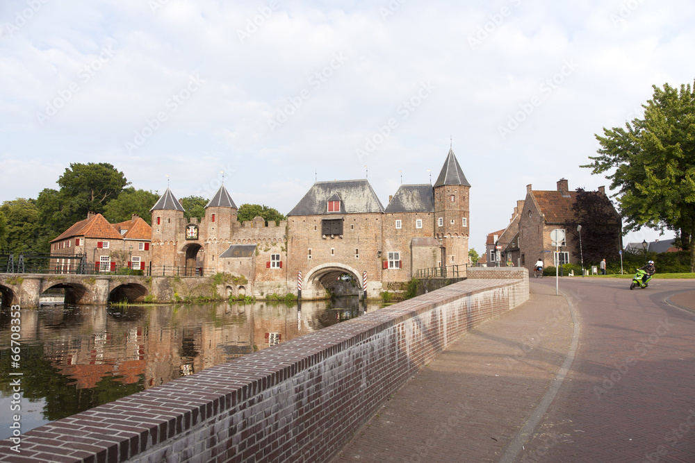 de koppelpoort in Amersfoort de koppelpoort in Amersfoort