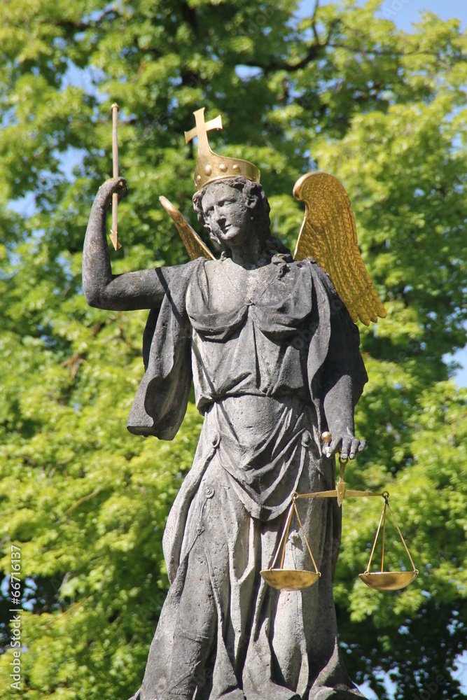 Eine Justitia Statue in Neresheim