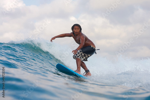 Surfing a Wave © trubavink
