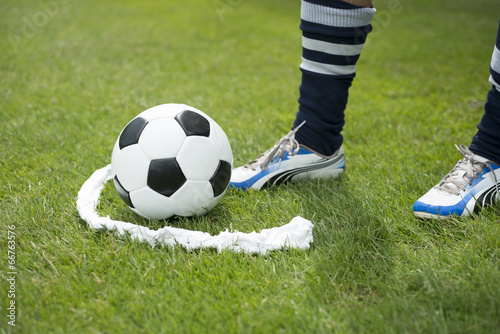 Soccer marking spray free kick line