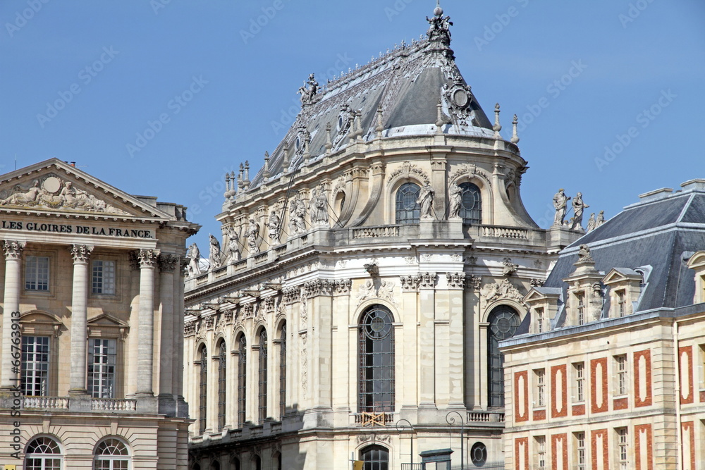 France, Yvelines, Chateau de Versailles, Royal Courtyard chapel