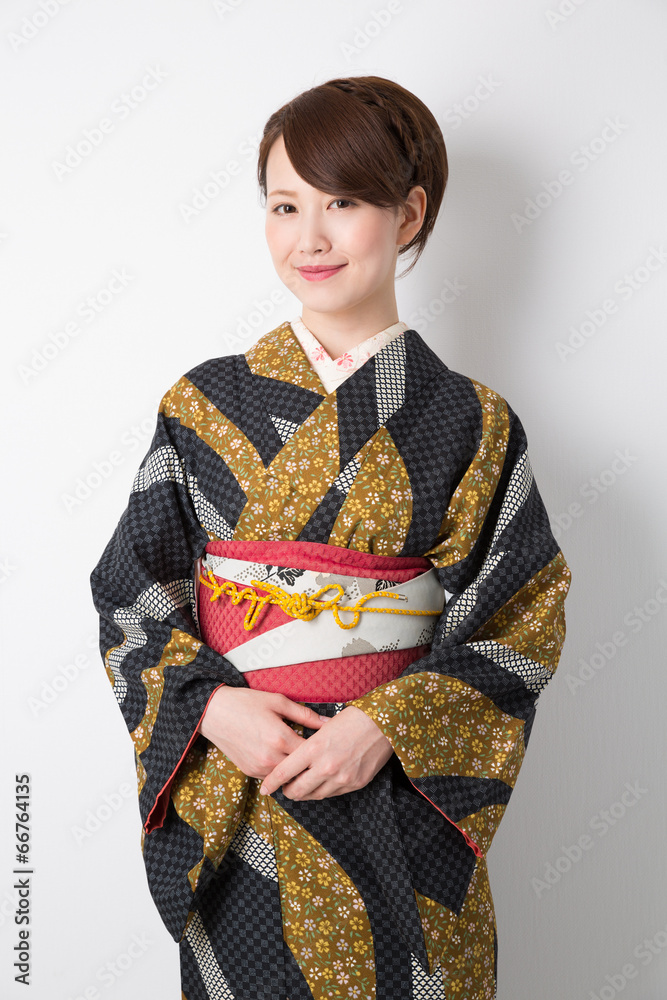 着物を着た女性