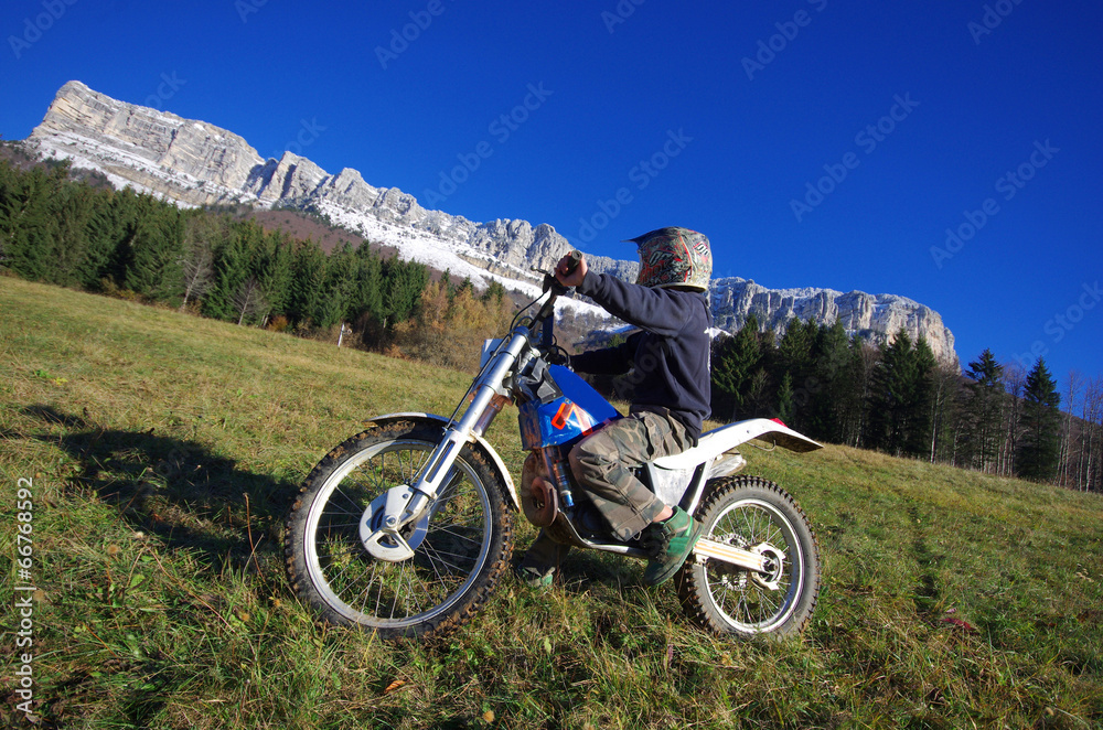 moto cross en montagne - chartreuse