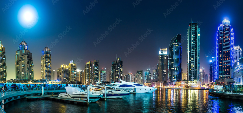 Fototapeta premium Dubai Marina cityscape, UAE