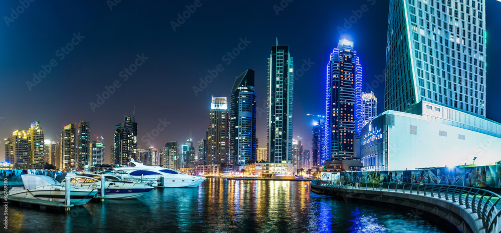 Fototapeta premium Pejzaż Dubai Marina, Zjednoczone Emiraty Arabskie