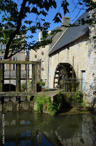 Moulin    eau    Bayeux  Normandie 