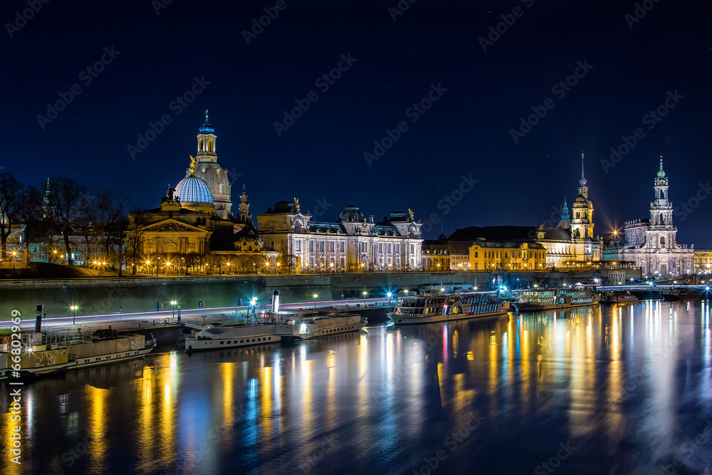 Вид ночью на Старый Дрезден