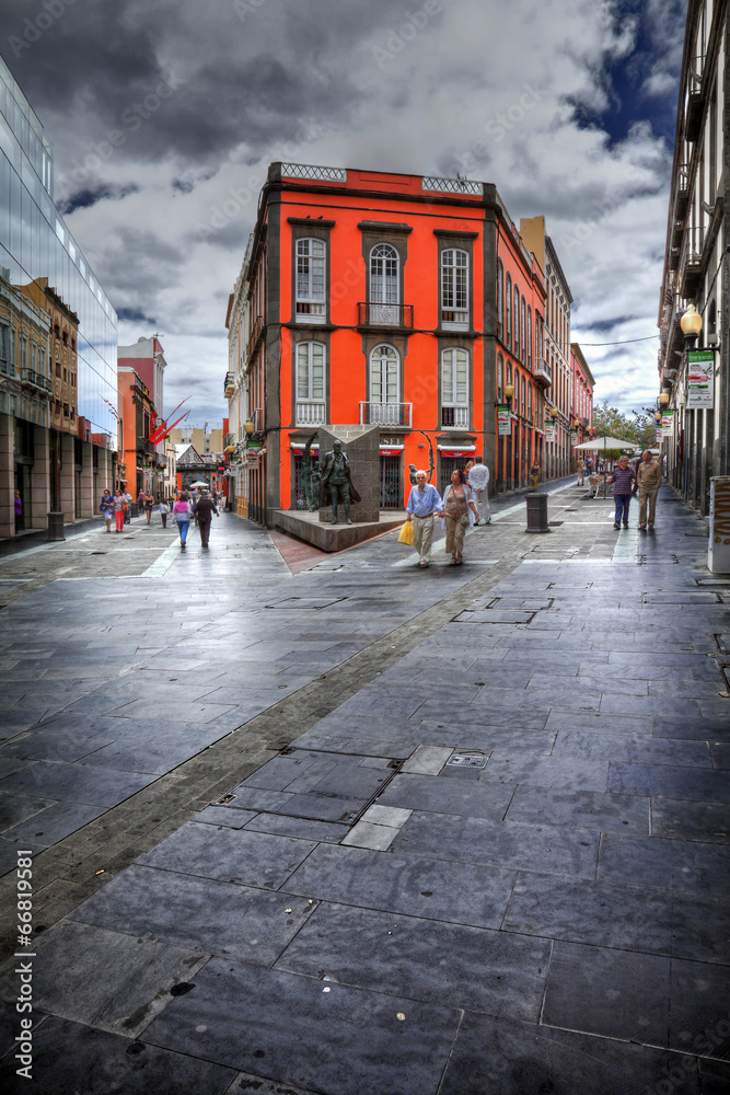 Fototapeta premium Calle Mayor de Triana