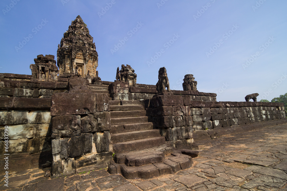 Bakong temple