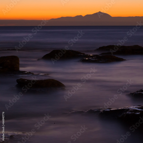 K  ste Gran Canarias und Insel Teneriffa im Abendlicht