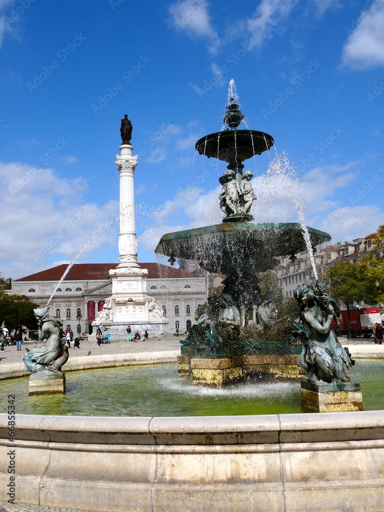 Fontaine - Place Dom Pedro IV - Lisbonne - Portugal