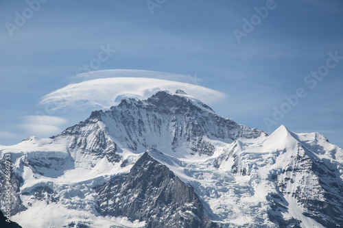 Jungfrau Gipfel in Wolken