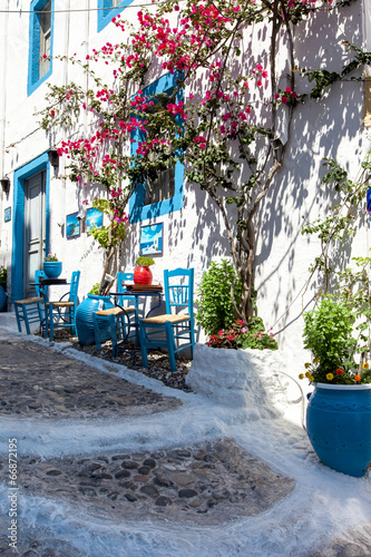 Fototapeta Naklejka Na Ścianę i Meble -  Beautiful restaurant in Kos town.