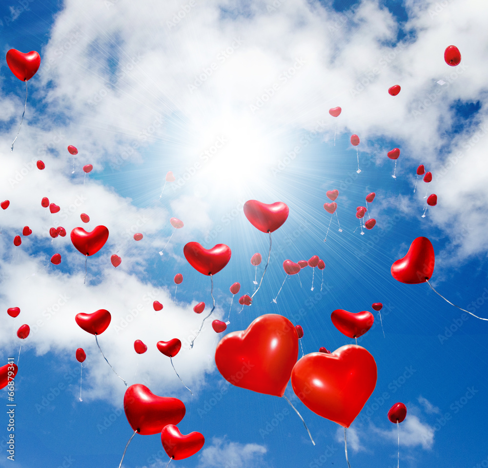 Hochzeit: Herzförmige Luftballons mit vielen lieben Wünschen :)