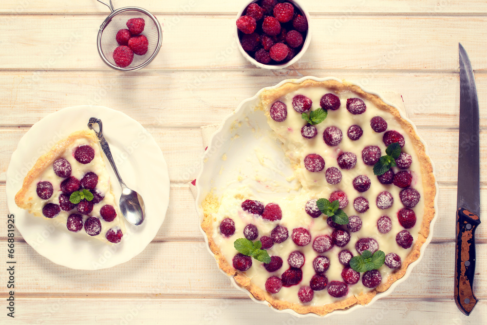 Homemade tart with strawberries Homemade tart with strawberries