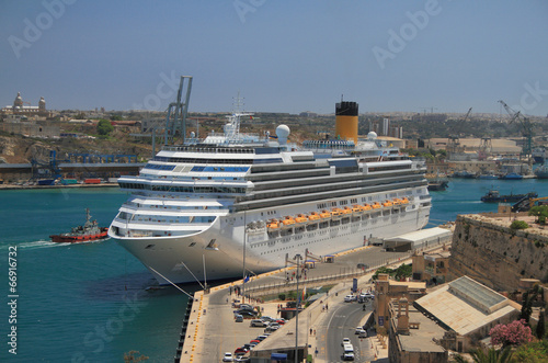 Cruise liner in port. Valletta, Malta © photobeginner
